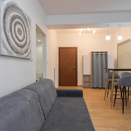 Fully Renovated 1 Bedroom Condo Atény Exteriér fotografie
