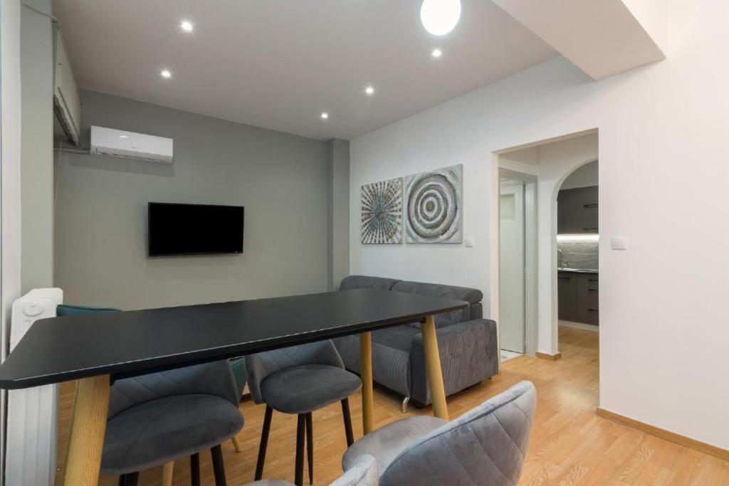 Fully Renovated 1 Bedroom Condo Atény Exteriér fotografie