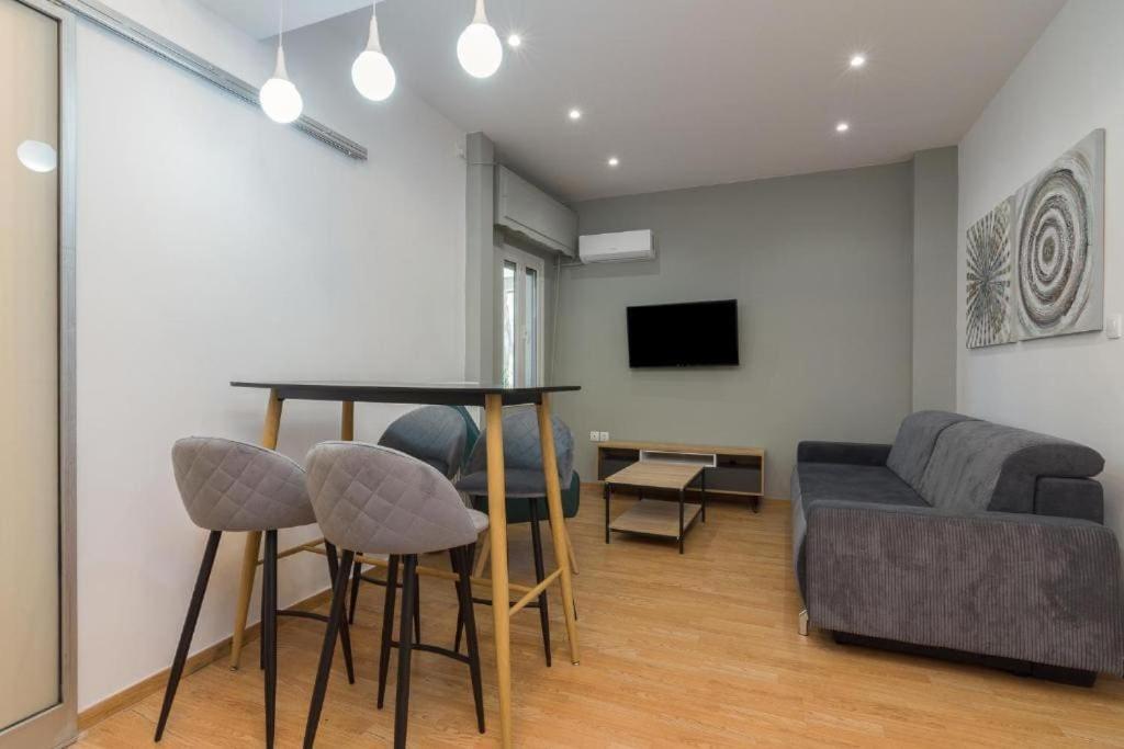 Fully Renovated 1 Bedroom Condo Atény Exteriér fotografie